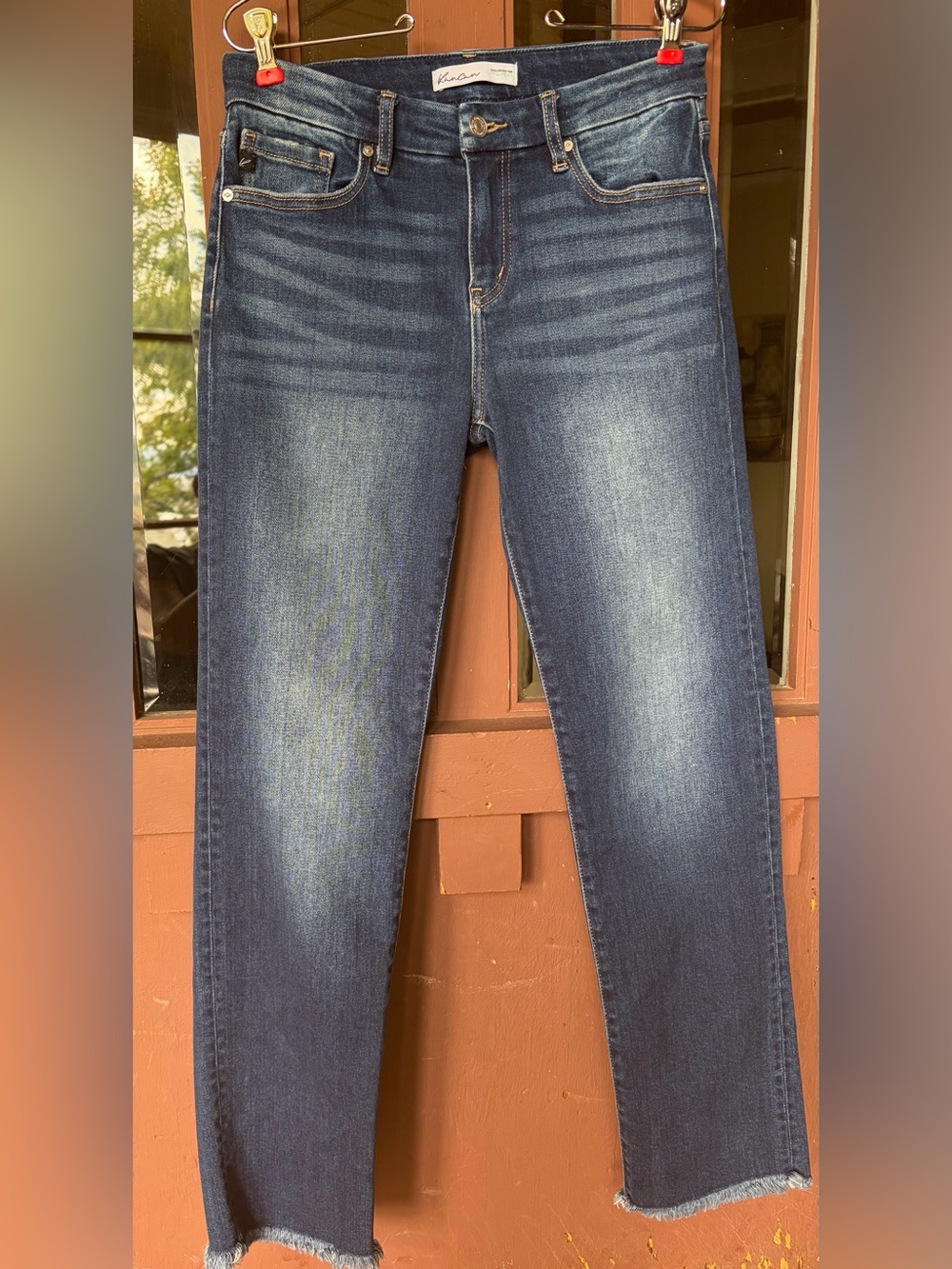 KanCan  dark wash raw hem straight leg jeans sz 27